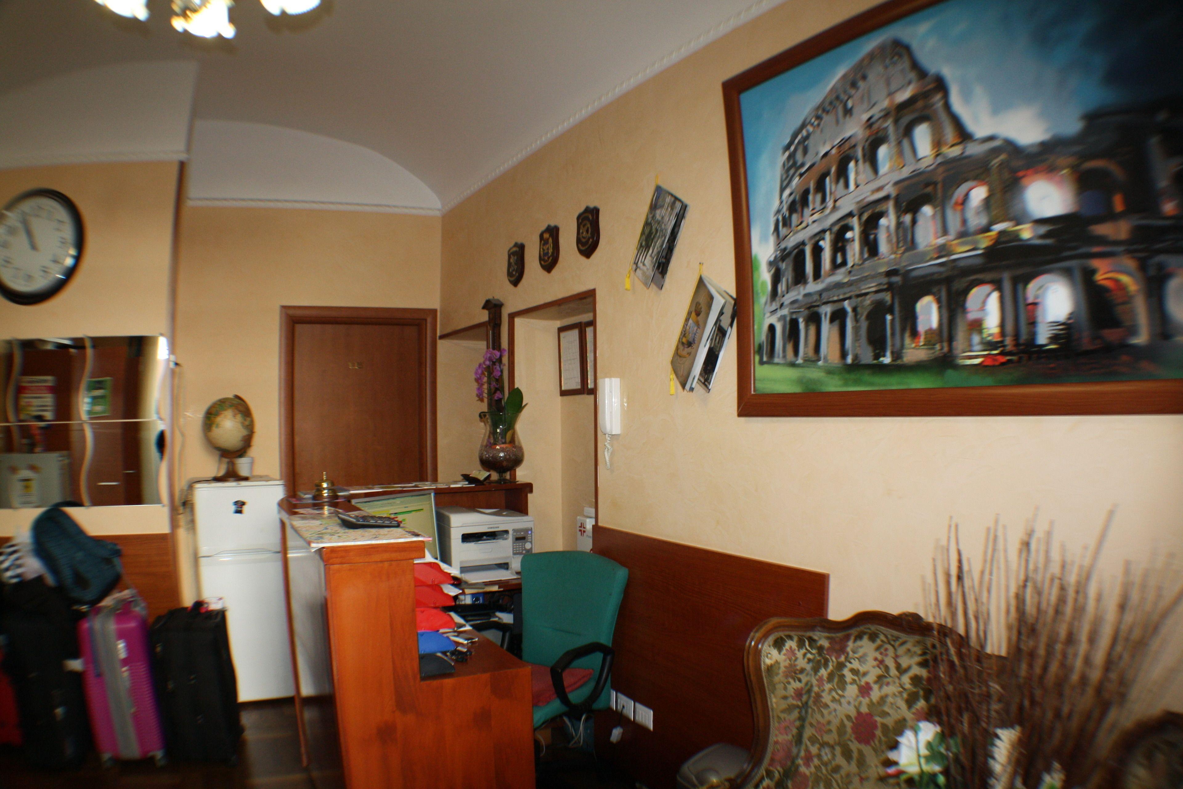 Toffa Place In Rome — Photos 1